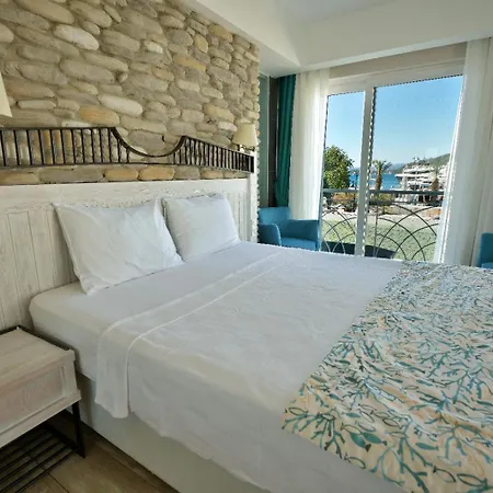 فندق Dedeminn Marina 3*