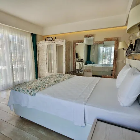 فندق Dedeminn Marina