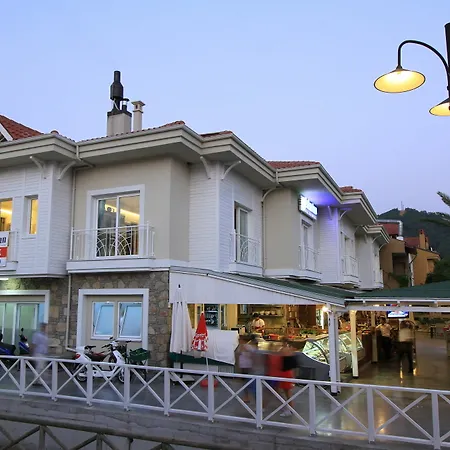 فندق Dedeminn Marina