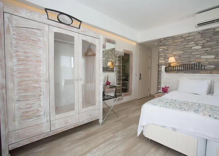 Dedeminn Marina Hotel 3*