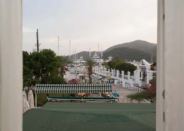 Hotel Dedeminn Marina 3*