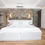 Hotel Dedeminn Marina