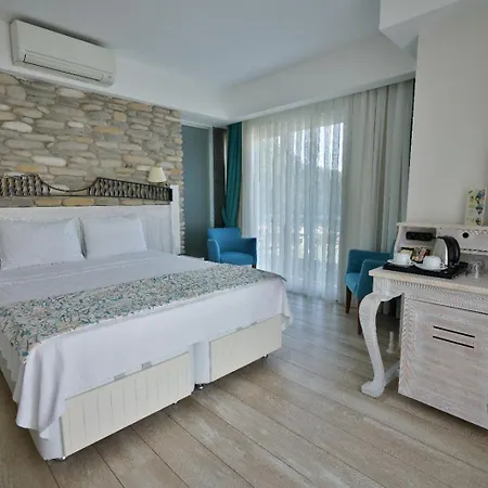 Dedeminn Marina 3* ギョジェク