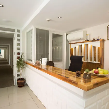 Dedeminn Marina ギョジェク