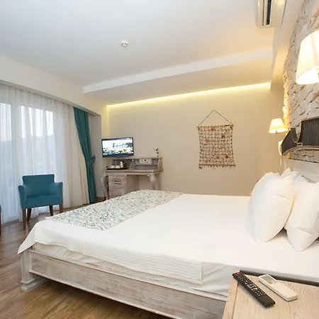 Dedeminn Marina ギョジェク