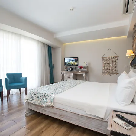 Dedeminn Marina ホテル