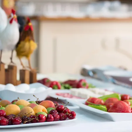 Dedeminn Marina ホテル