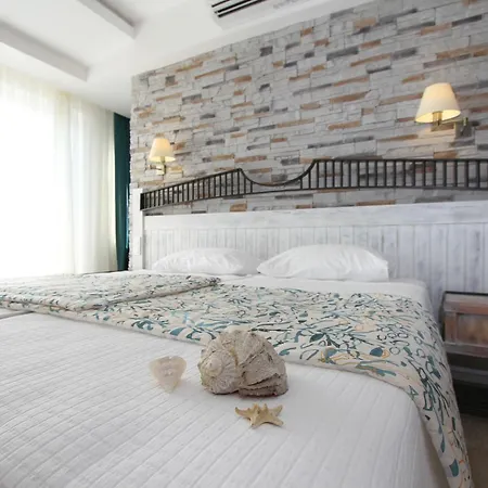 Dedeminn Marina Otel Göcek