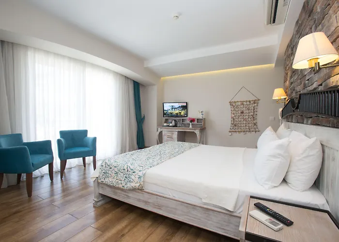 Dedeminn Marina Hotel