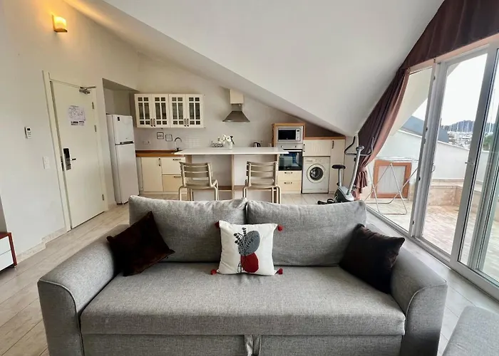 Hotel Dedeminn Marina