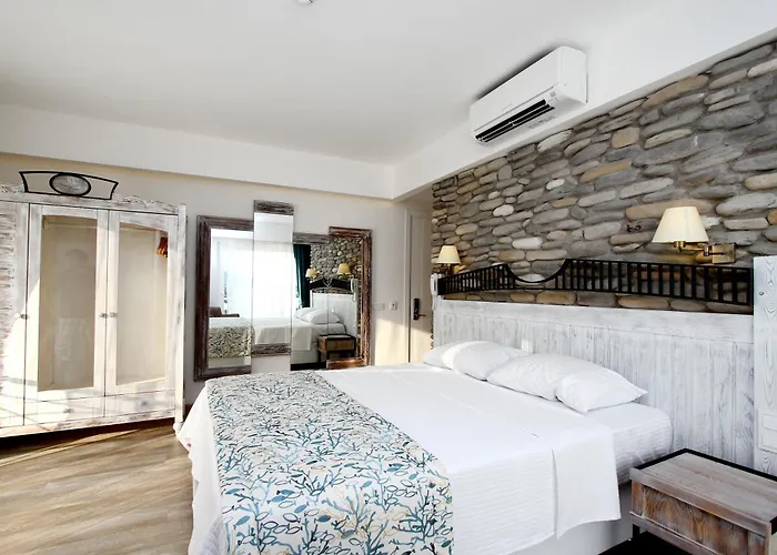 Dedeminn Marina Hotel 3*